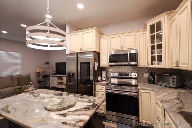 253 Bristow Way, Sulphur, OK 73086