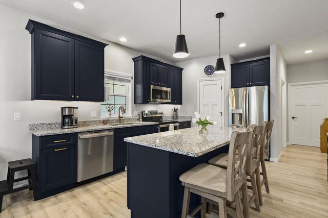 204 Bonnie Lane, Belleville, WI 53508