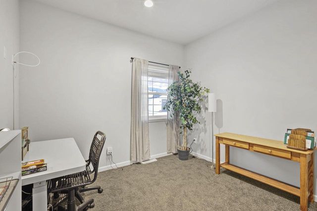 204 Bonnie Lane, Belleville, WI 53508