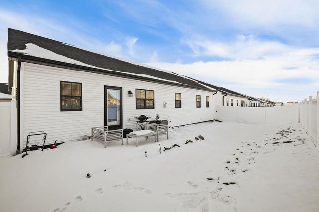 204 Bonnie Lane, Belleville, WI 53508