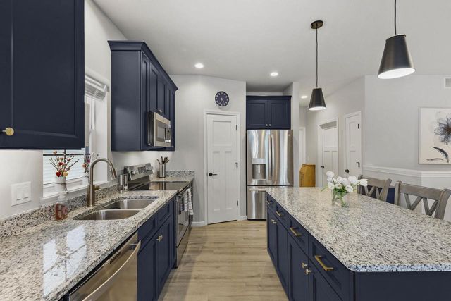 204 Bonnie Lane, Belleville, WI 53508