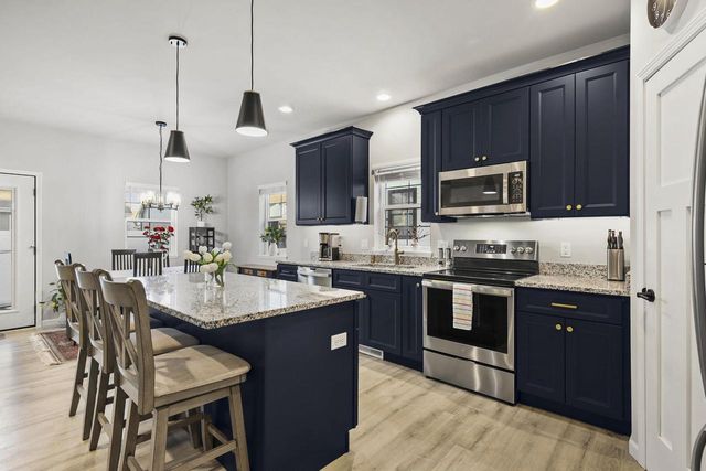 204 Bonnie Lane, Belleville, WI 53508