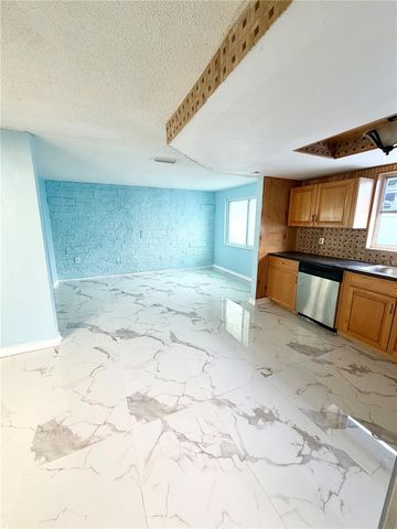 7040 FOX HOLLOW DRIVE, Port Richey, FL 34668