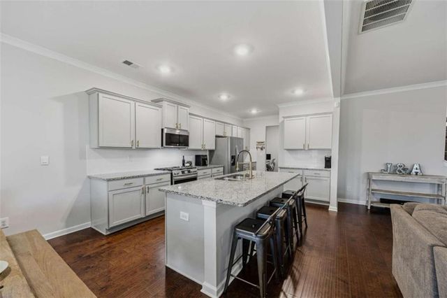 240 Aspen Valley Drive, Loganville, GA 30052