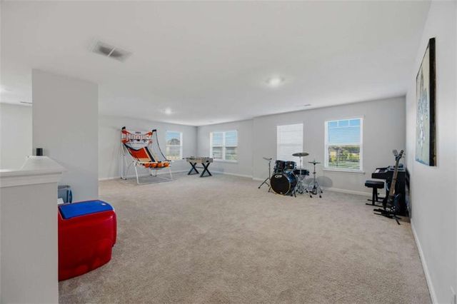 240 Aspen Valley Drive, Loganville, GA 30052