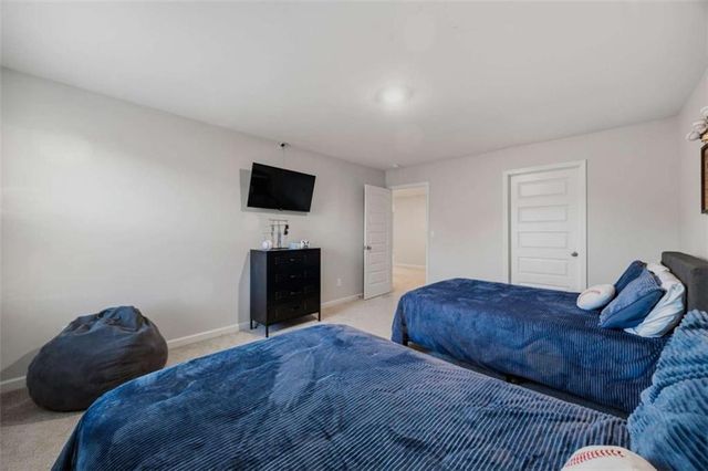 240 Aspen Valley Drive, Loganville, GA 30052