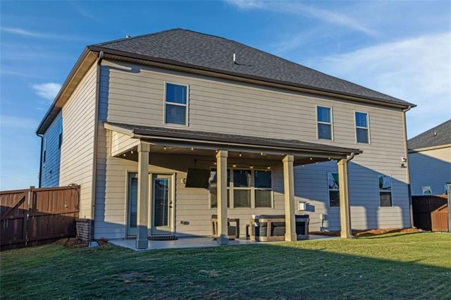 240 Aspen Valley Drive, Loganville, GA 30052