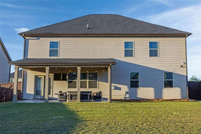 240 Aspen Valley Drive, Loganville, GA 30052
