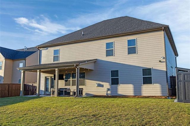 240 Aspen Valley Drive, Loganville, GA 30052