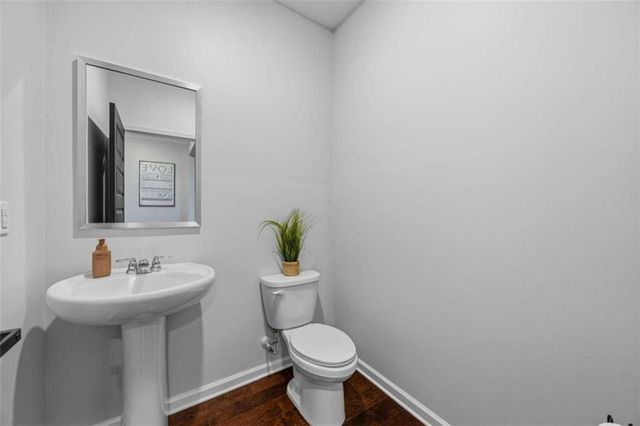 240 Aspen Valley Drive, Loganville, GA 30052