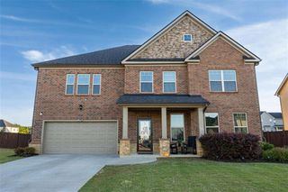 240 Aspen Valley Drive, Loganville, GA 30052