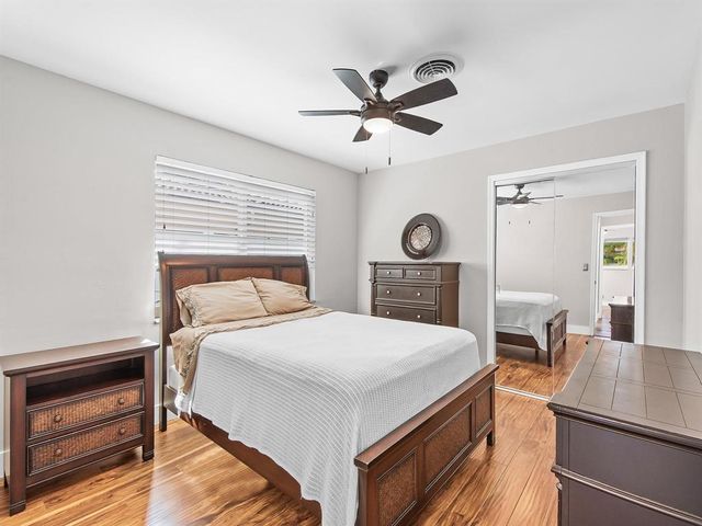 300 SE 10TH Street, Pompano Beach, FL 33060