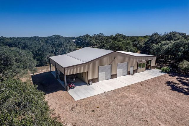 437 Bischoff Road, Inez, TX 77968