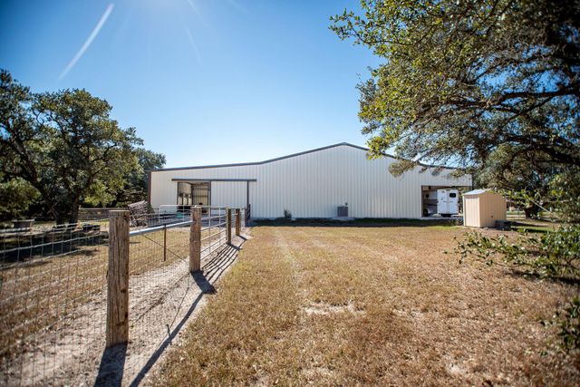 437 Bischoff Road, Inez, TX 77968