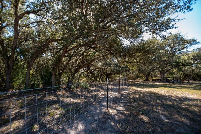 437 Bischoff Road, Inez, TX 77968