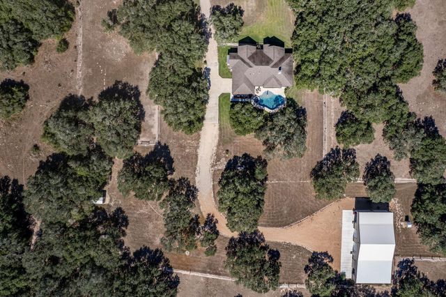 437 Bischoff Road, Inez, TX 77968
