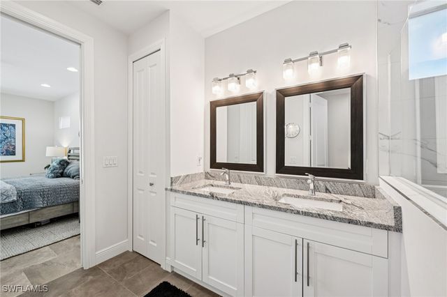 161 Tahiti CIR, Naples, FL 34113