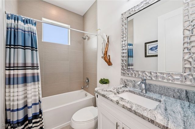 161 Tahiti CIR, Naples, FL 34113