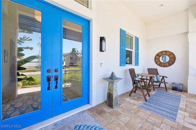 161 Tahiti CIR, Naples, FL 34113