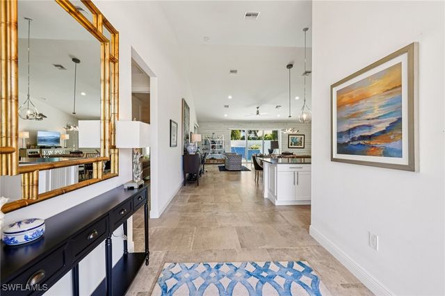 161 Tahiti CIR, Naples, FL 34113