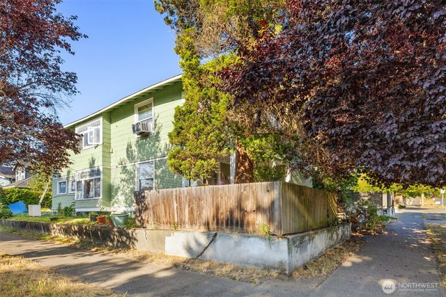 618 NW 58th Street, Seattle, WA 98107