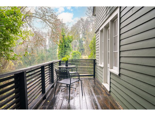 66 Nw MACLEAY Blvd, Portland, OR 97210