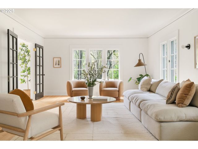 66 Nw MACLEAY Blvd, Portland, OR 97210