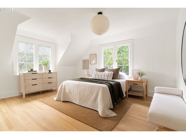 66 Nw MACLEAY Blvd, Portland, OR 97210