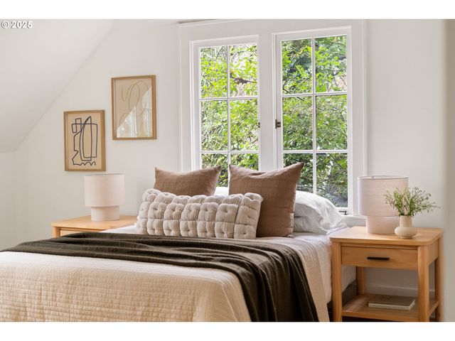 66 Nw MACLEAY Blvd, Portland, OR 97210