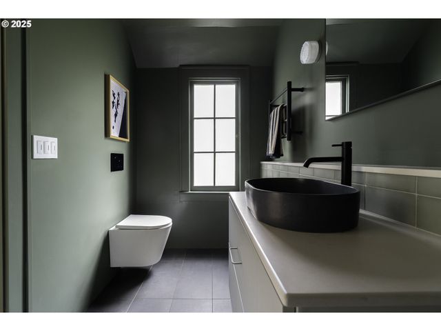 66 Nw MACLEAY Blvd, Portland, OR 97210