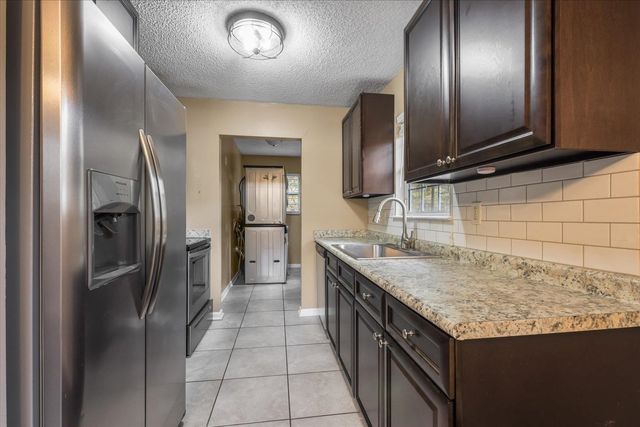 5274 Family Tree Drive, Tallahassee, FL 32303