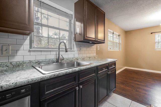 5274 Family Tree Drive, Tallahassee, FL 32303