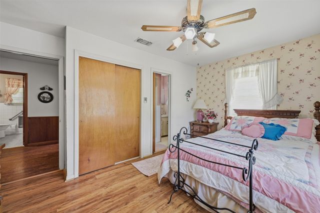 619 W Hayes Street, Savoy, TX 75479