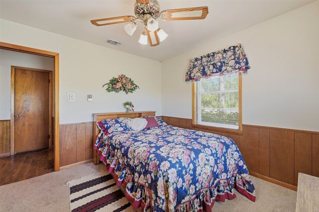 619 W Hayes Street, Savoy, TX 75479