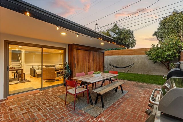 8844 Villanova Avenue, Los Angeles, CA 90045