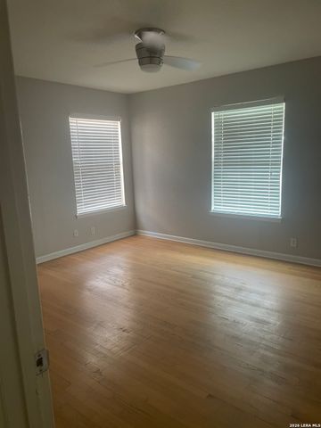 4207 Waikiki, San Antonio, TX 78218