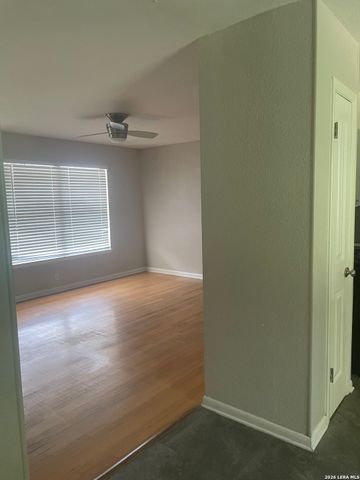 4207 Waikiki, San Antonio, TX 78218