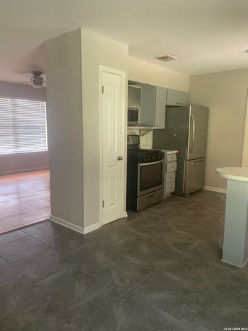 4207 Waikiki, San Antonio, TX 78218