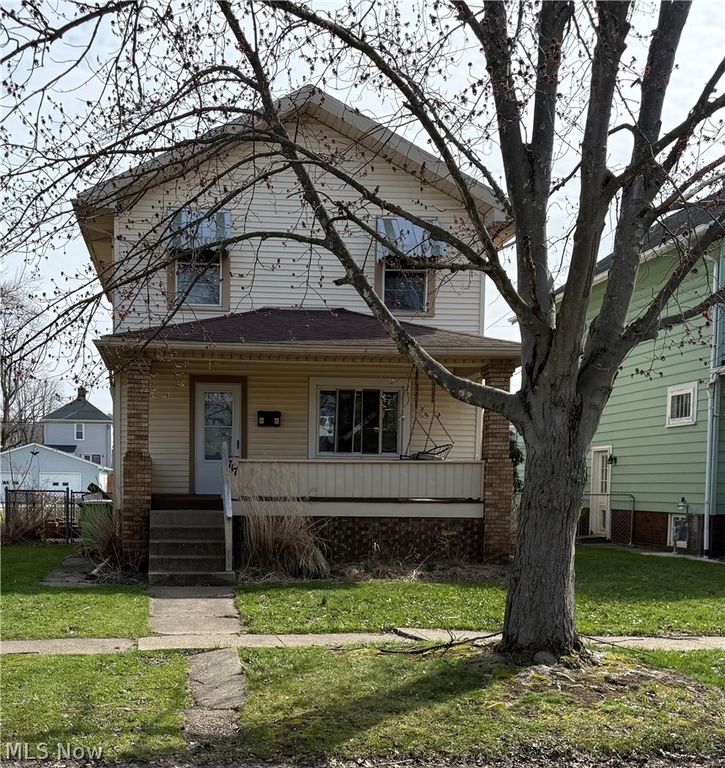 717 N Dawson Street, Uhrichsville, OH 44683