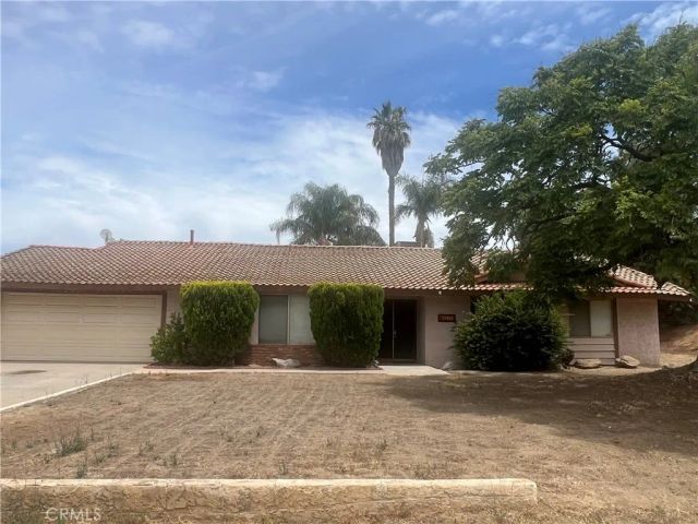 17450 Paula, Riverside, CA 92504
