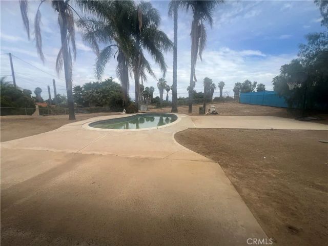 17450 Paula, Riverside, CA 92504