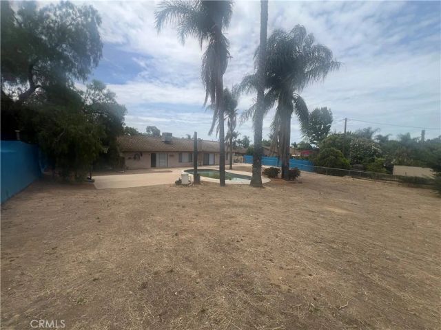 17450 Paula, Riverside, CA 92504