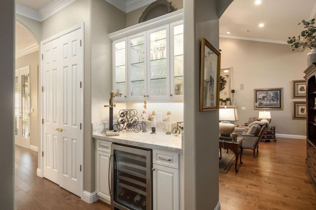 1689 E Shoal Creek Drive, Fresno, CA 93730