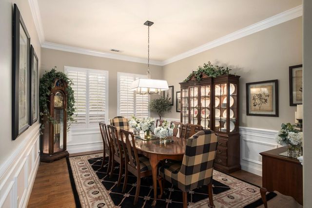 1689 E Shoal Creek Drive, Fresno, CA 93730