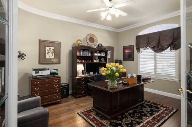 1689 E Shoal Creek Drive, Fresno, CA 93730