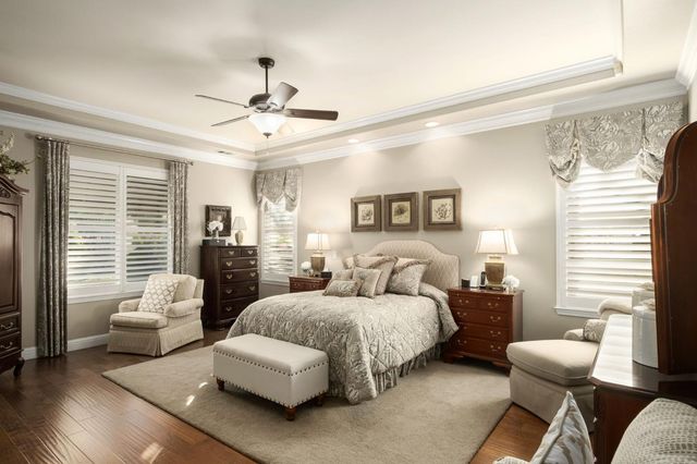 1689 E Shoal Creek Drive, Fresno, CA 93730