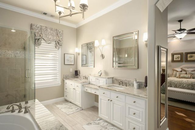 1689 E Shoal Creek Drive, Fresno, CA 93730