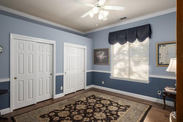 1689 E Shoal Creek Drive, Fresno, CA 93730