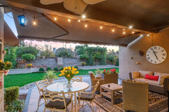 1689 E Shoal Creek Drive, Fresno, CA 93730