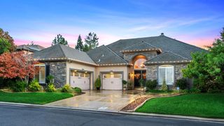 1689 E Shoal Creek Drive, Fresno, CA 93730